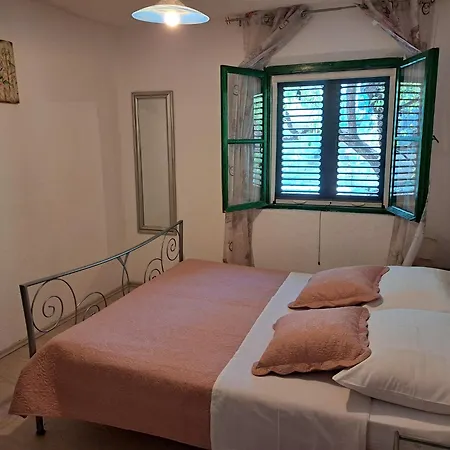 Robinson Ane Σπίτι διακοπών Gdinj